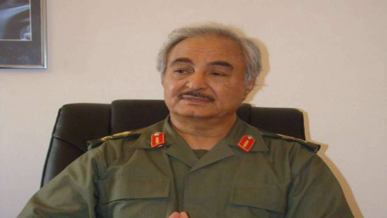 Libia, l'annuncio di Haftar: "Sono alla guida di tutto il Paese"