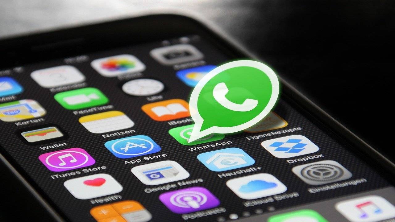 leggere messaggi whatsapp di nascosto