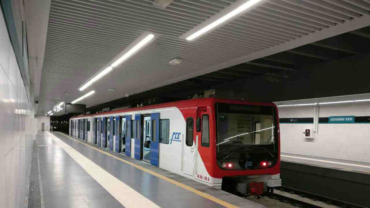 incidente metro a roma