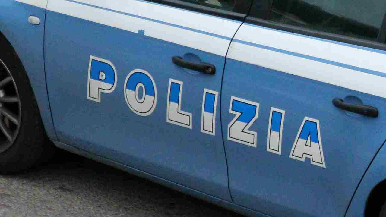 poliziotti feriti