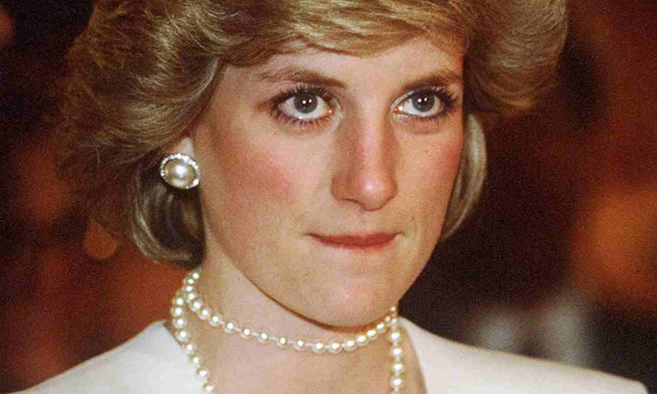 Lady Diana, era incinta: emerge il trucchetto della Principessa per nascondere la pancia