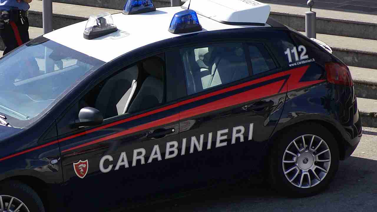 Roma, 7 arresti tra componenti di una cellula anarchica: sono responsabili di attentati