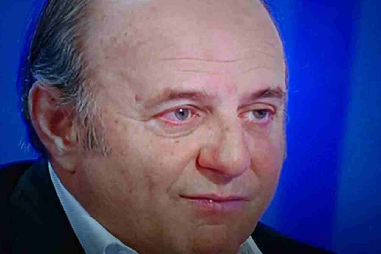 Gerry Scotti, danni al metatarso dopo l'incidente