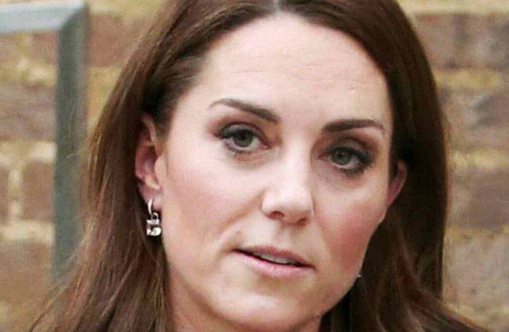 Kate Middleton pirmo piano