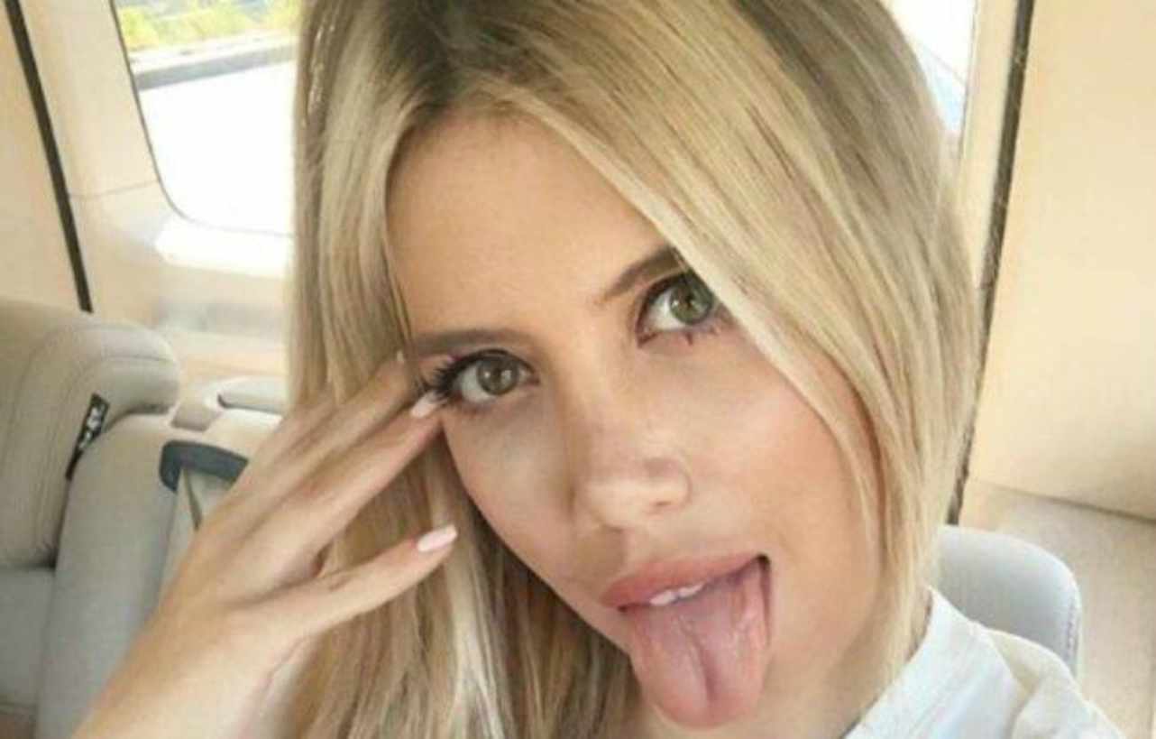 Wanda Nara selfie 