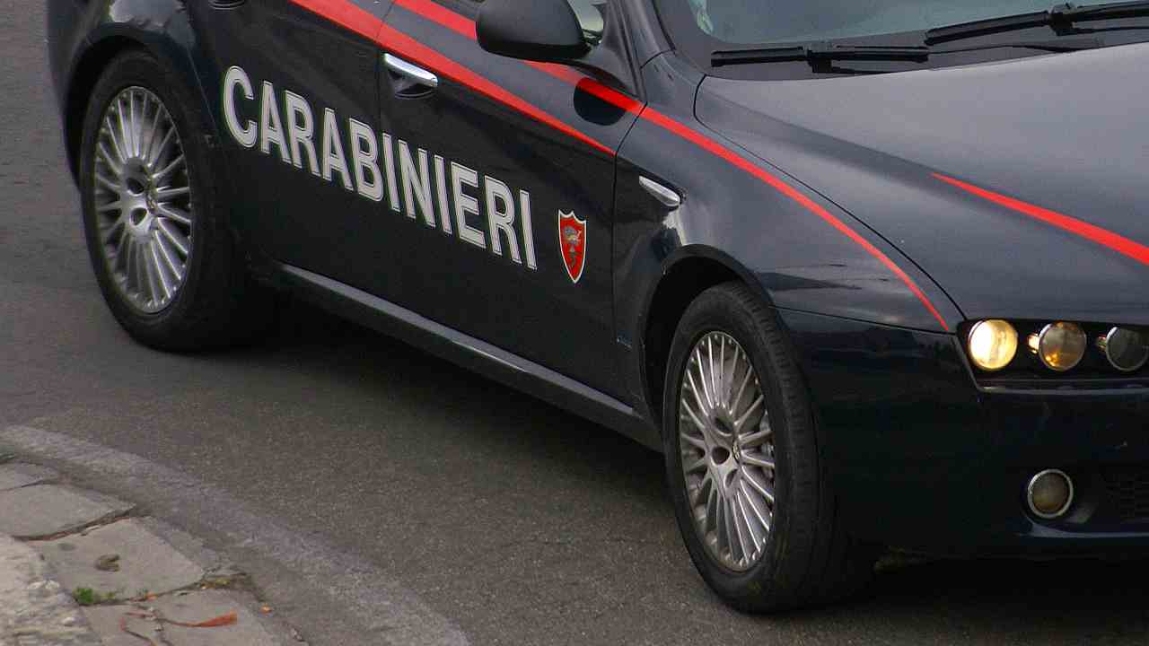 carabiniere aggredito a napoli