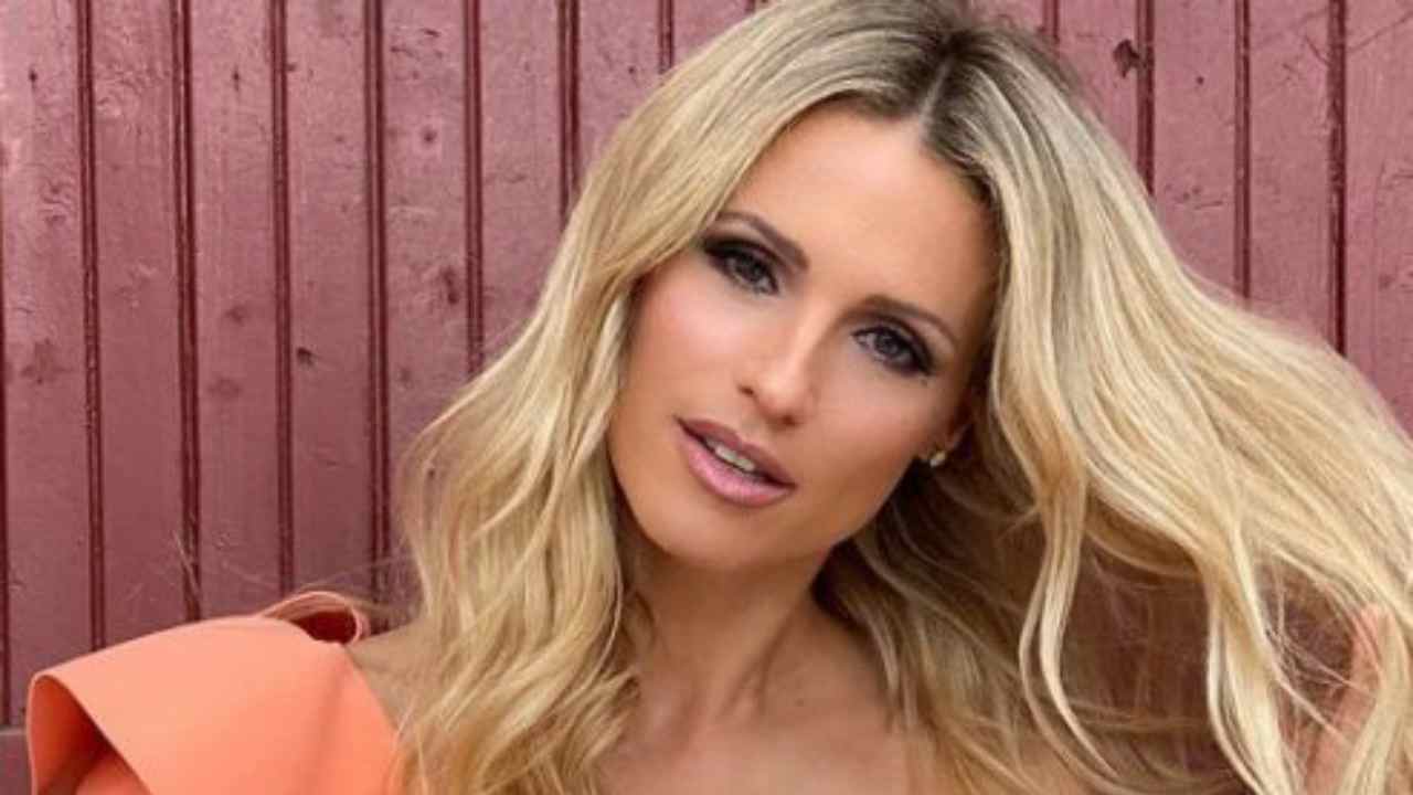 Michelle Hunziker capelli corti