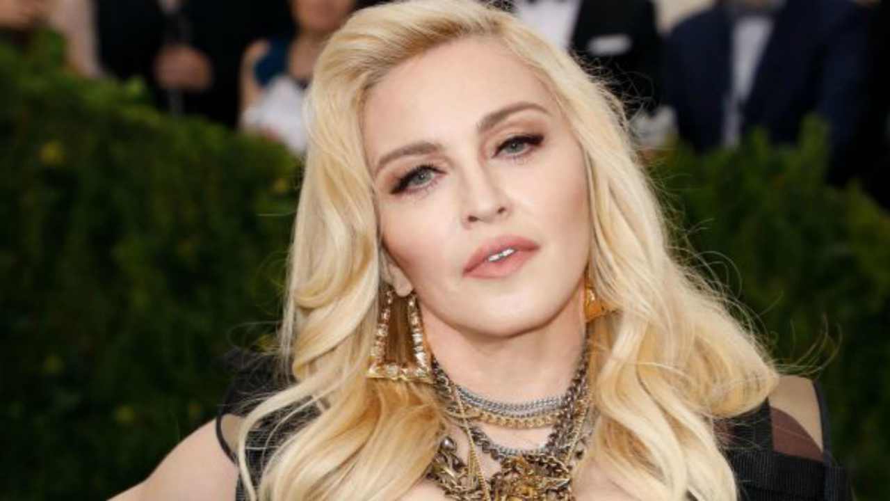 madonna foto clamorosa irriconoscibile surgery