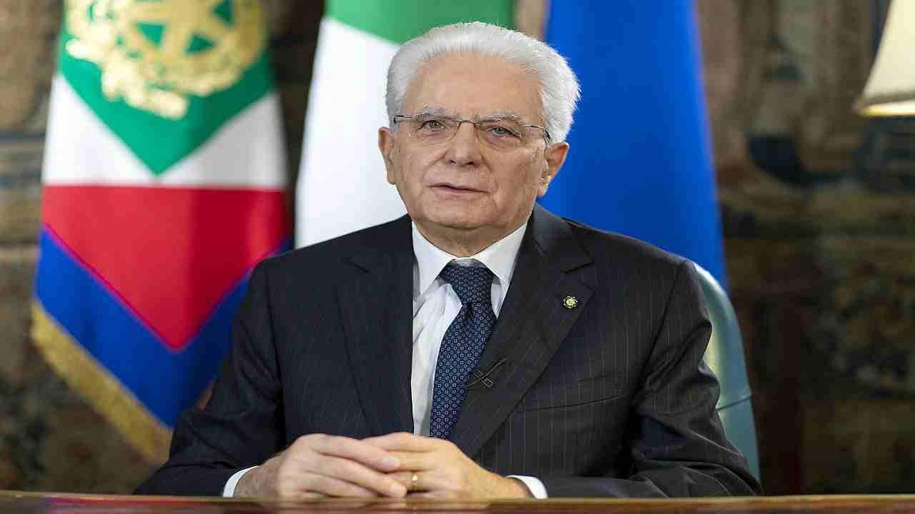 Presidente Mattarella all'assemblea dei Comuni: "Nessuno pensi a me non succederà"