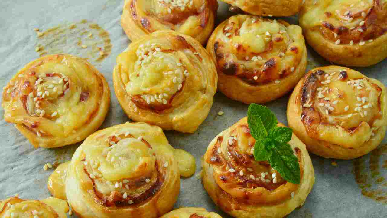 rotolini di patate, prosciutto e formaggio