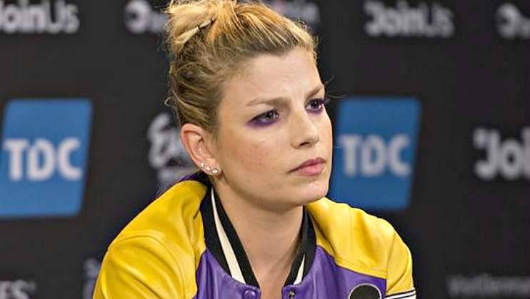 emma marrone vittima de le iene