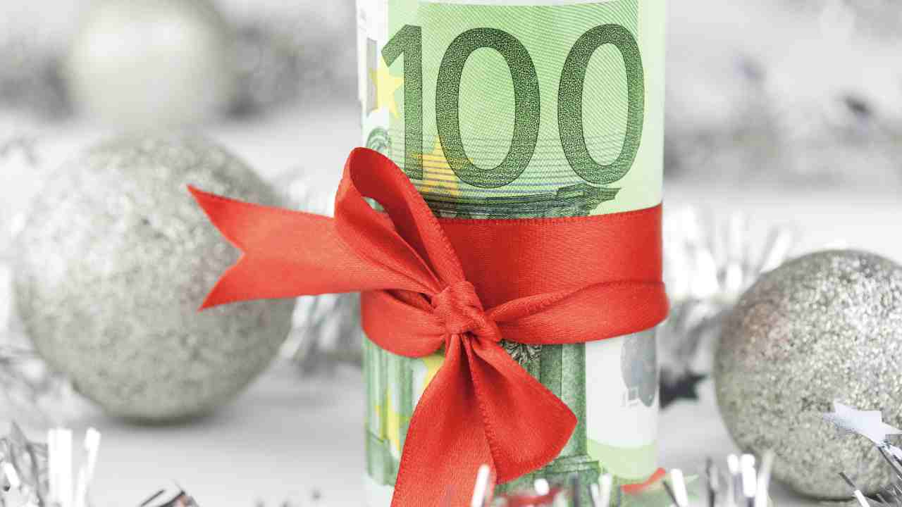 banconota 100 euro natale