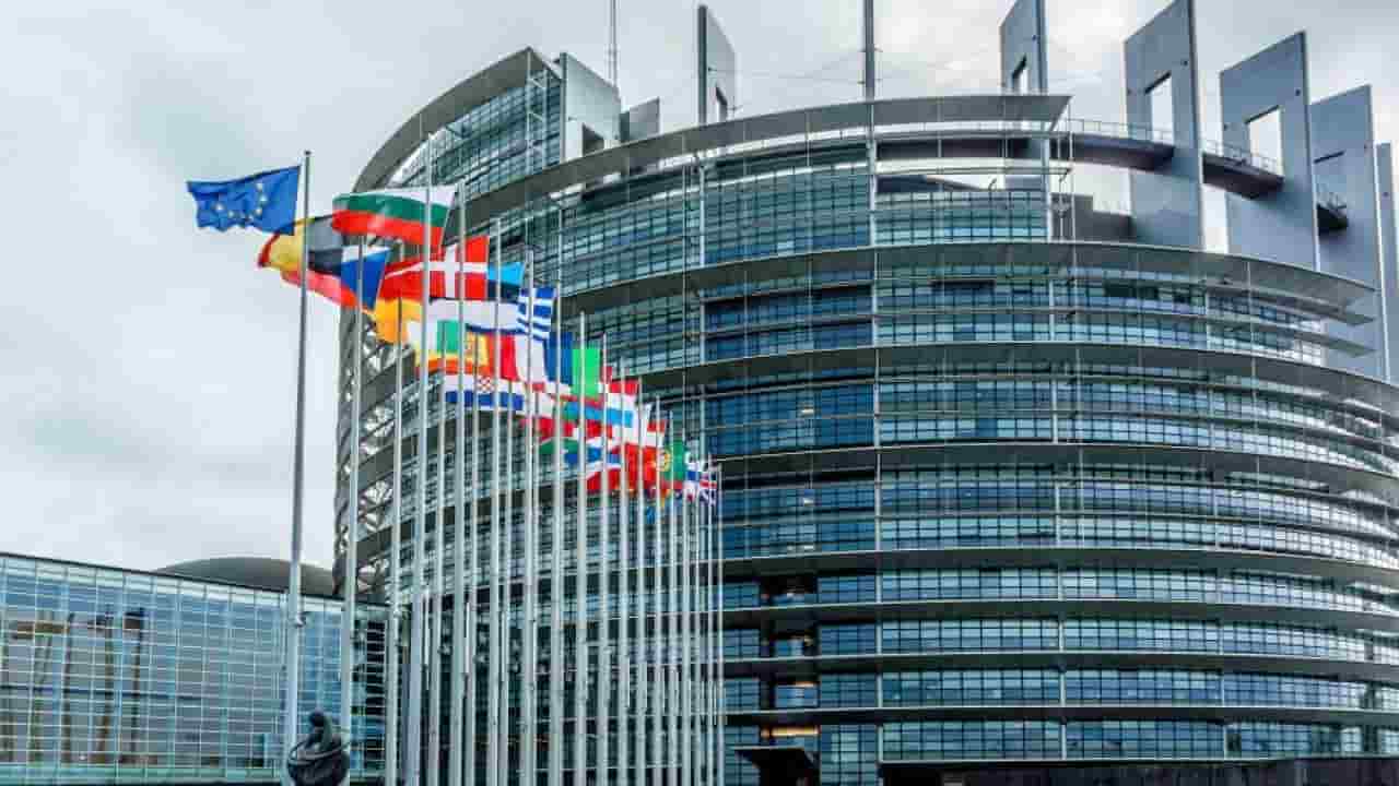 Parlamento europeo, addio al M5S: 4 deputati fanno un passo indietro