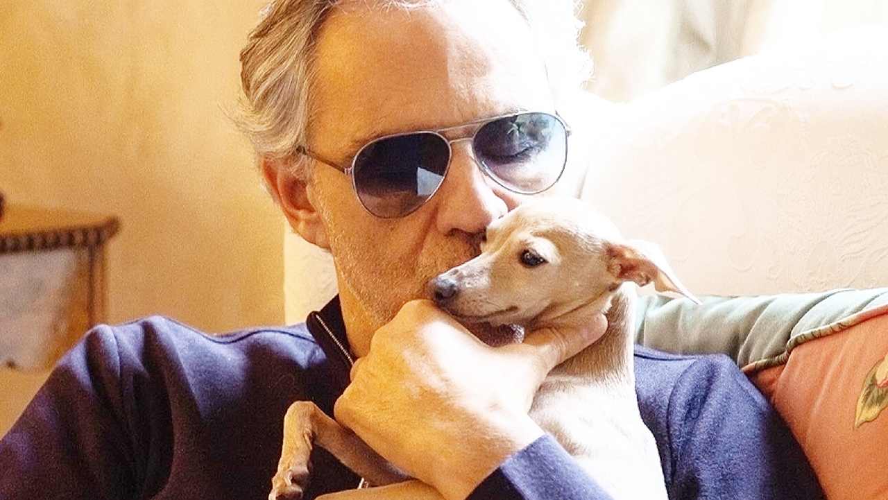 andrea bocelli morto il cane