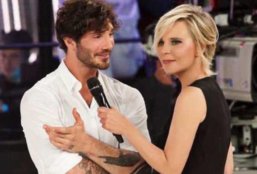 Stefano De Martino l'inaspettata confessione, c'entra Maria De Filippi: cosa faceva dietro le quinte 