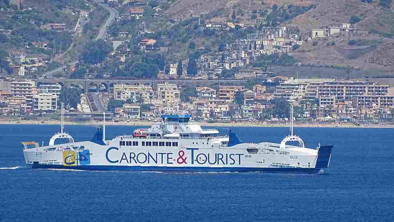 caronte e tourist