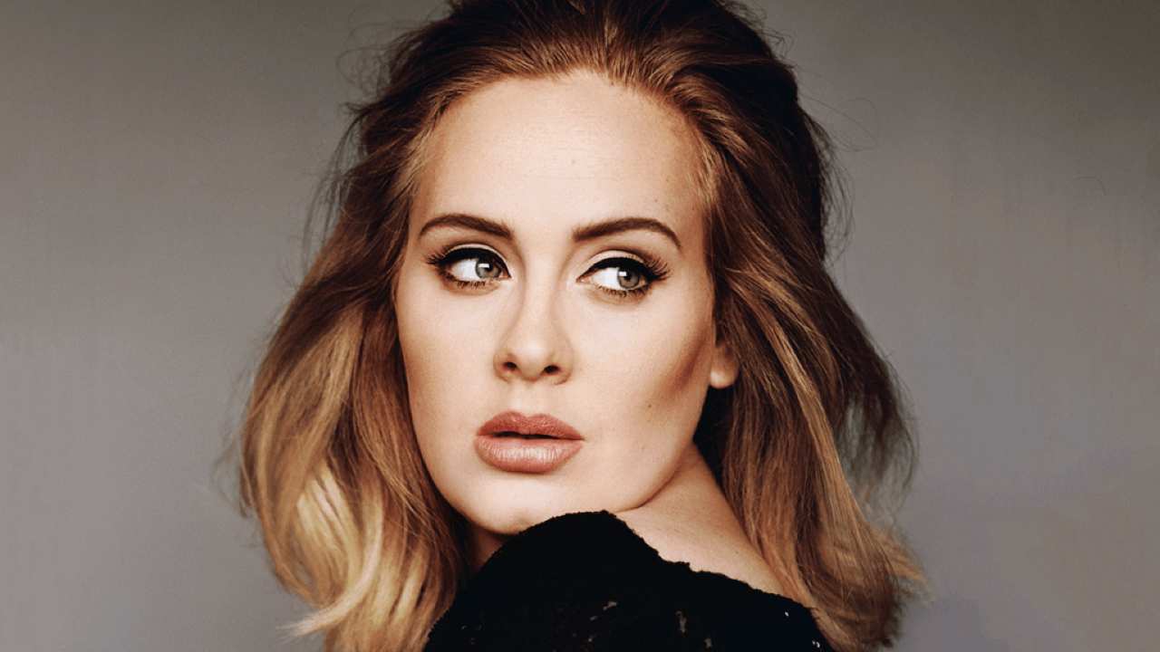 ADELE, il lutto per la terribile malattia