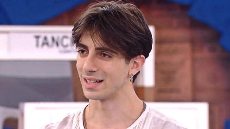 Sapevate che Alessandro prima di Amici 20, ha danzato in Tv con una nota showgirl? Ecco chi è