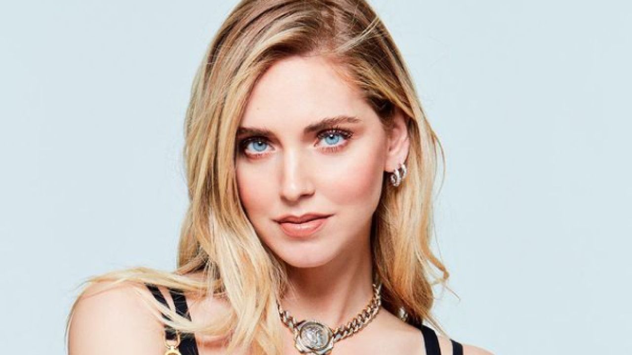 Chiara Ferragni in bikini infiamma i social: il particolare che non sfugge