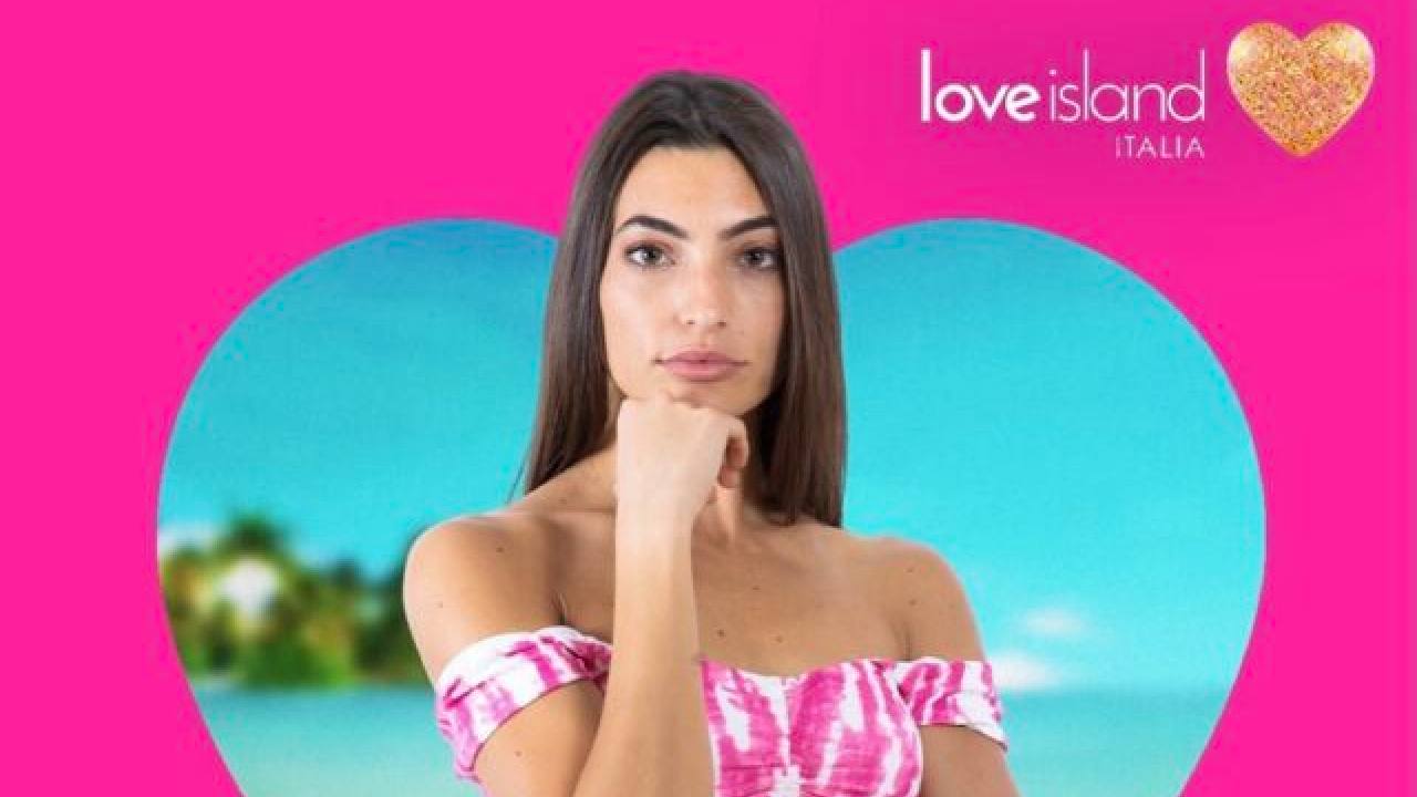 Monica Love Island