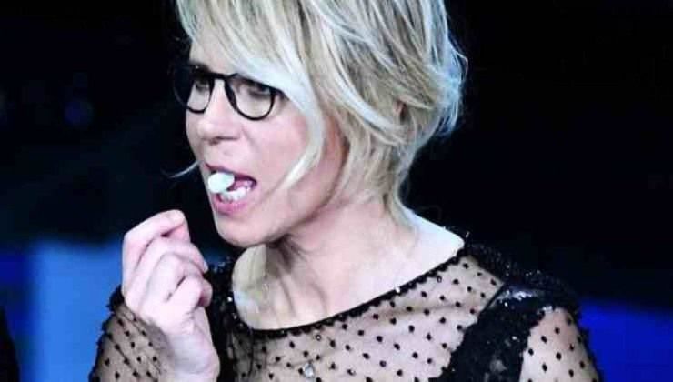 maria-de-filippi-e-l-ossessione-delle-caramelle-lettoquotidiano