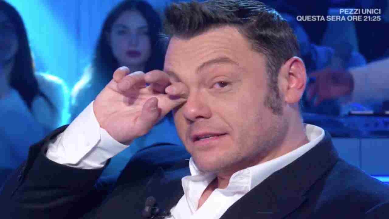 tiziano-ferro-difetto-lettoquotidiano