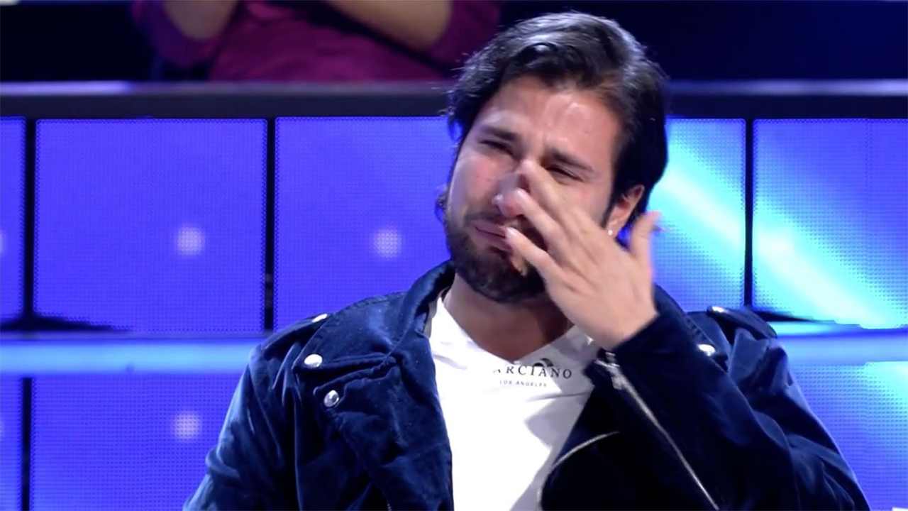 gianmarco-onestini-piange-in-diretta-tv-lettoquotidiano