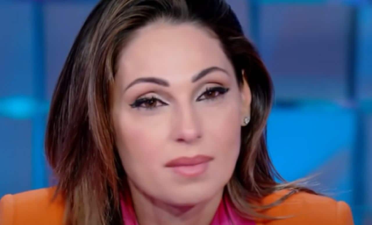 Anna Tatangelo, lascia senza parole i fans, il gesto inaspettato verso Livio Cori