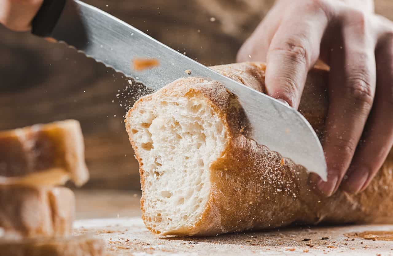 Tagliare il pane - LettoQuotidiano.it