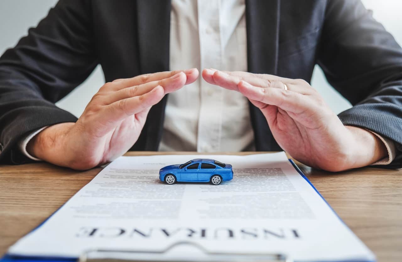 Assicurazione auto, protezione agente di vendita