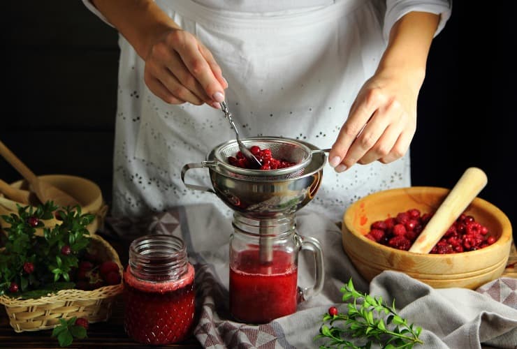 Preparazione succo di mirtillo