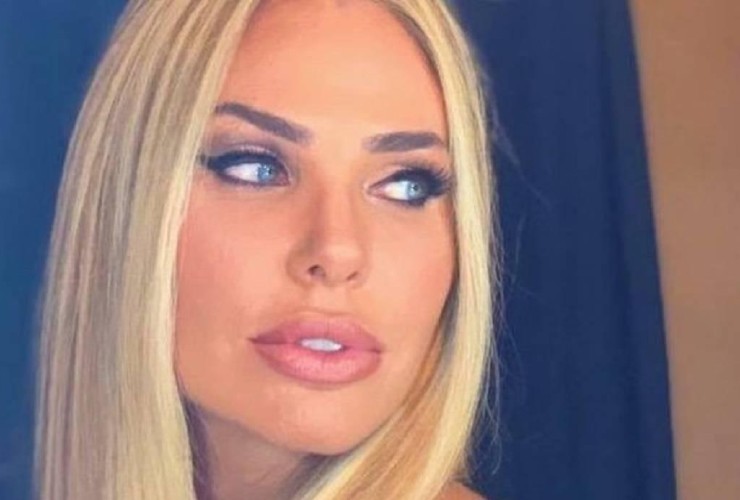 Ilary Blasi, conduttrice dell'Isola dei Famosi