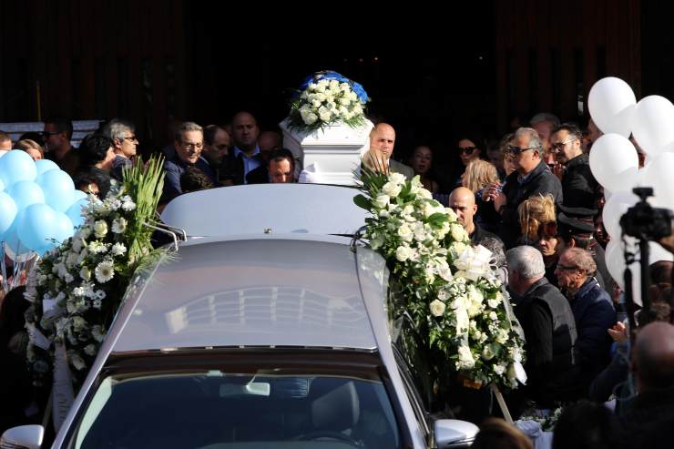 Funerali Lorenzo Acquaviva