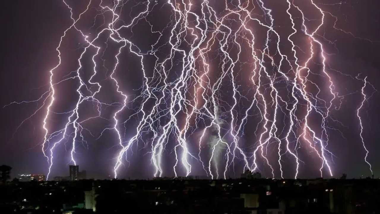 Tempesta di fulmini a Calcutta 
