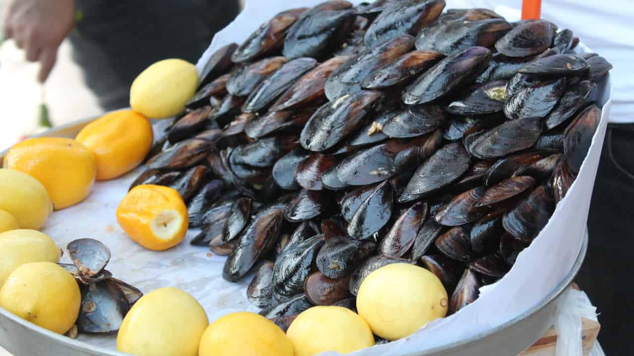 Cozze nere e limoni