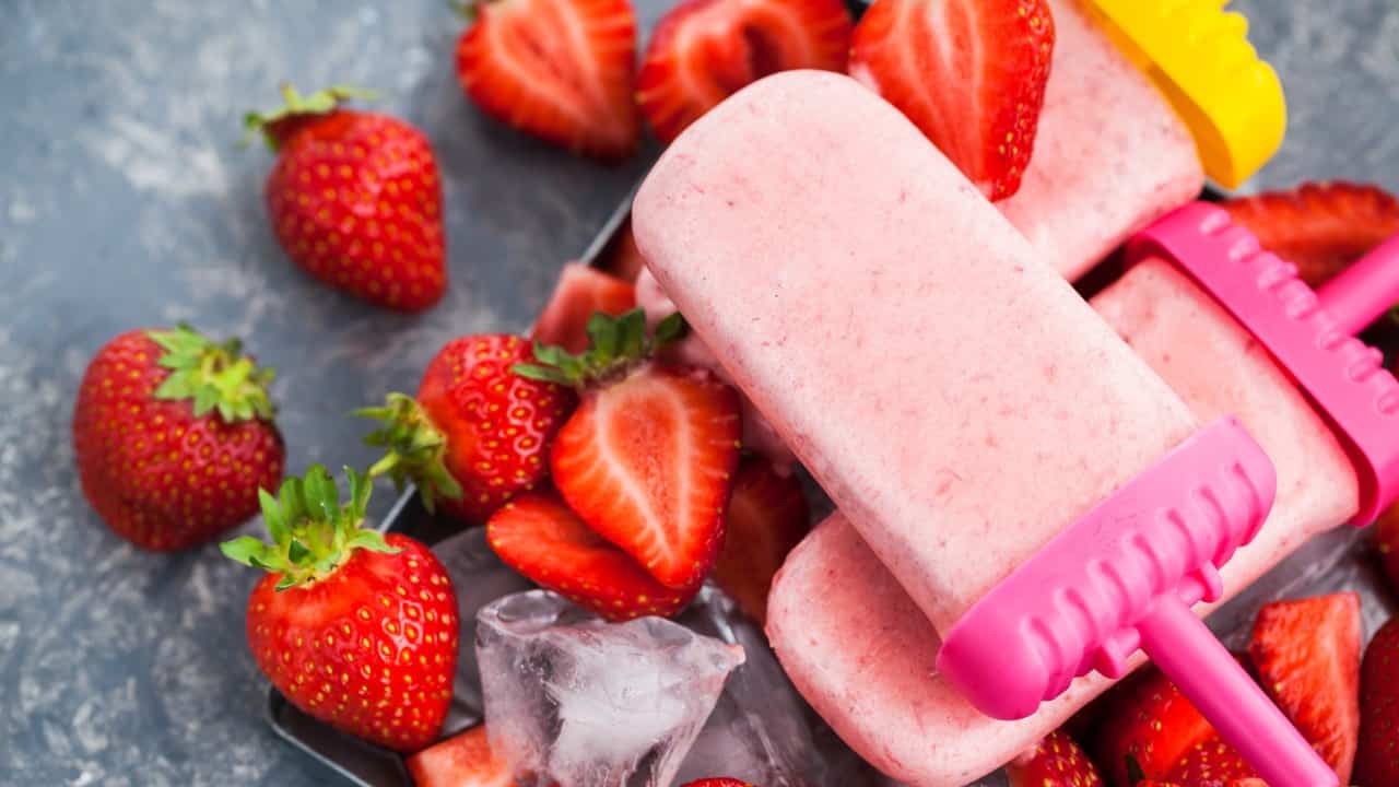 Ghiacciolo fatto in casa alla fragola