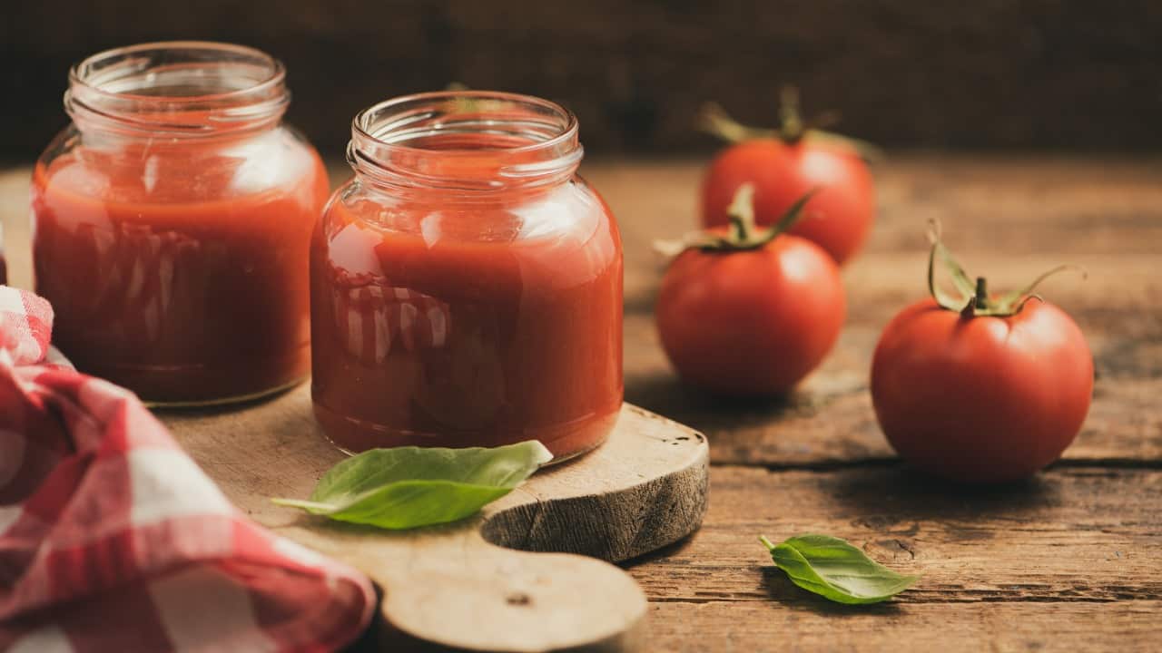 Conserve di salsa di pomodoro