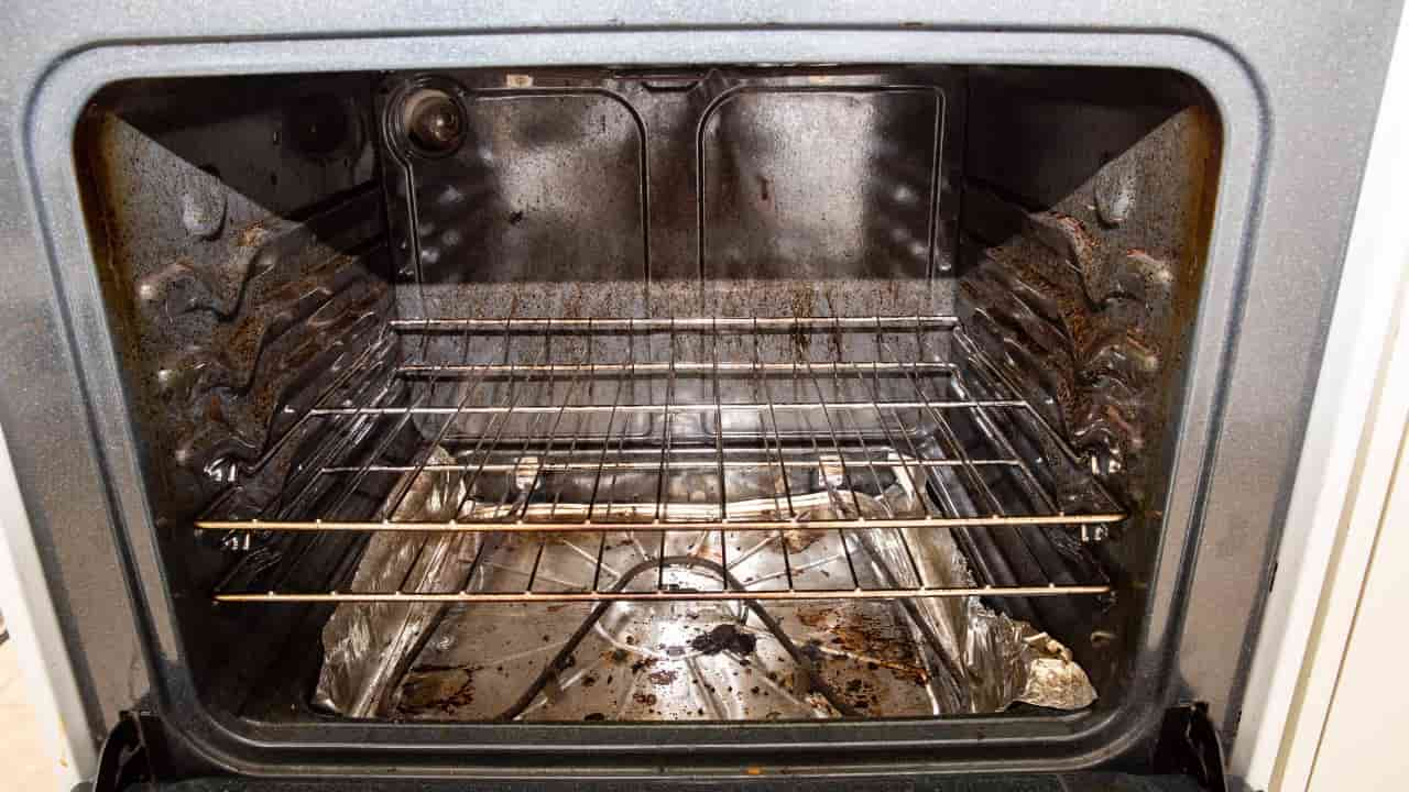 Forno sporchissimo