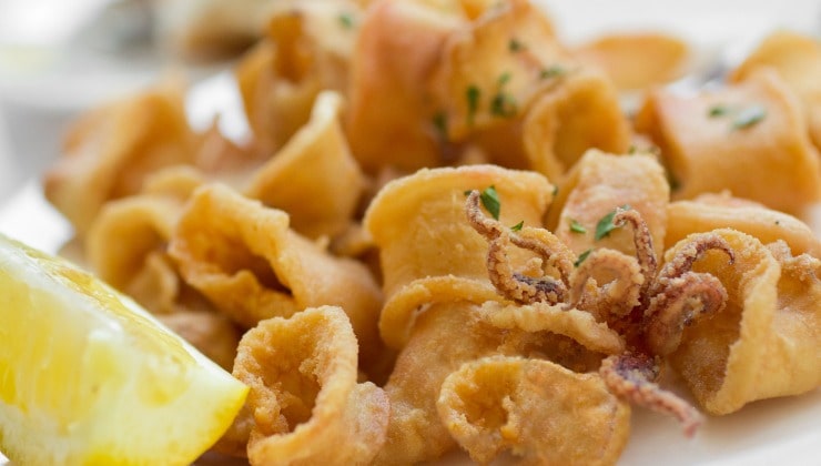 Limone e frittura di calamari