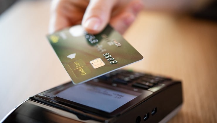 Pagamento contactless con carta di credito 