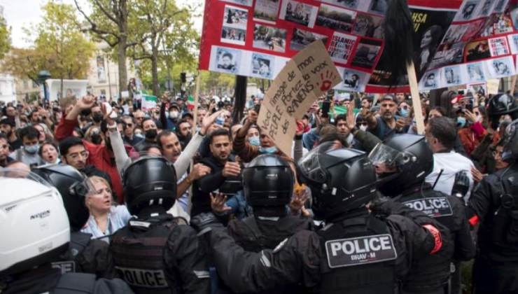 Londra, manifestazioni per Masha Amini 