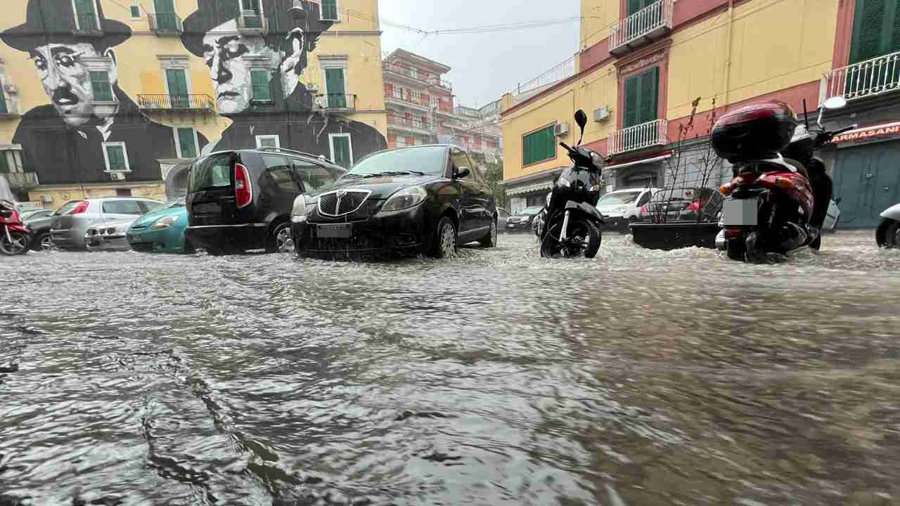 Maltempo Campania, strade Napoli