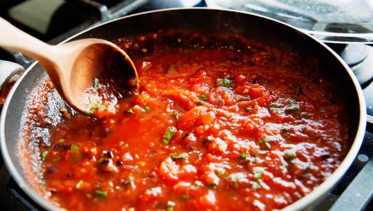 Sugo pomodoro e basilico