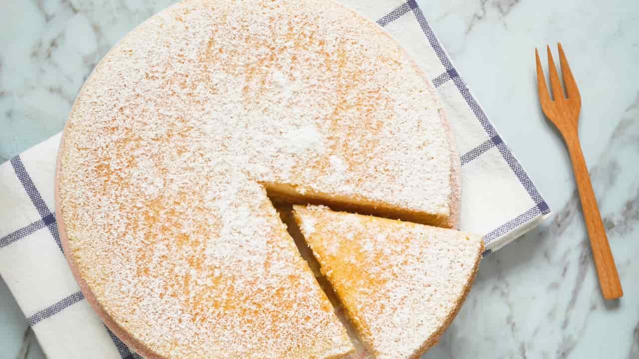 Torta senza burro, con zucchero a velo