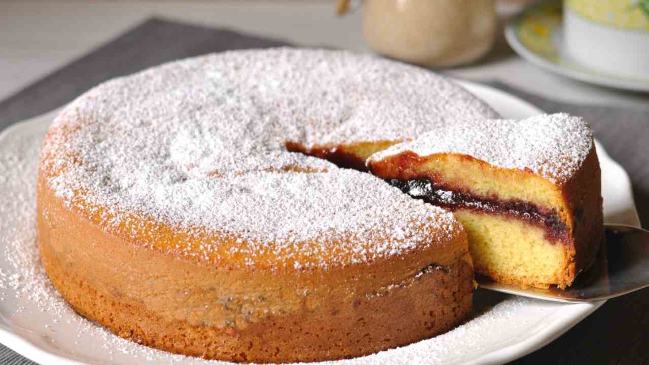 Torta marmellata e mele: ricetta